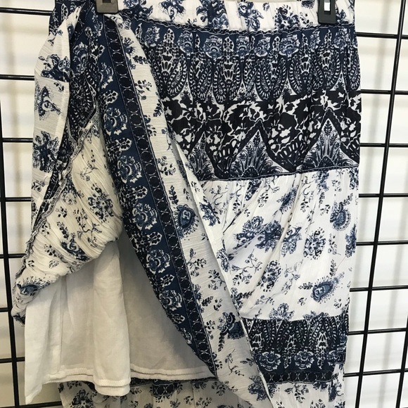 Blue and white midi peasant skirt. - Picture 2 of 4
